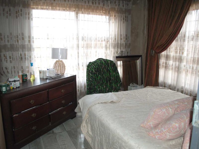 Incomplete Double storey up for sale - Photo 7