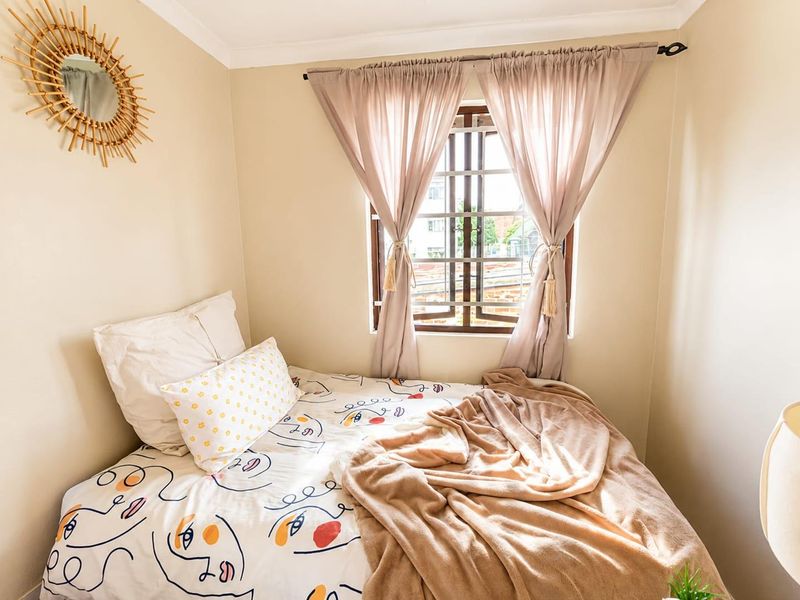Spacious 3-Bedroom Duplex in Glenwood - Photo 7
