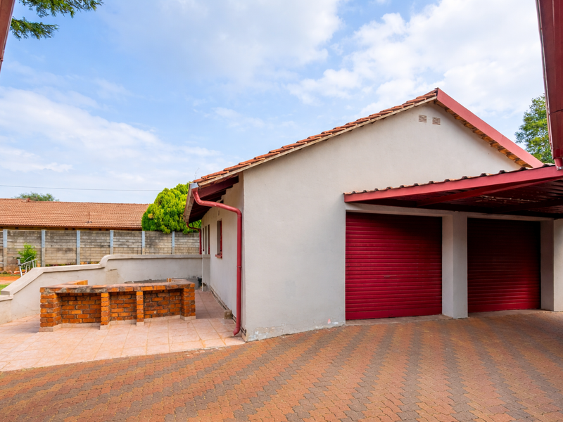 BEAUTIFUL HOME FOR SALE - Photo 3