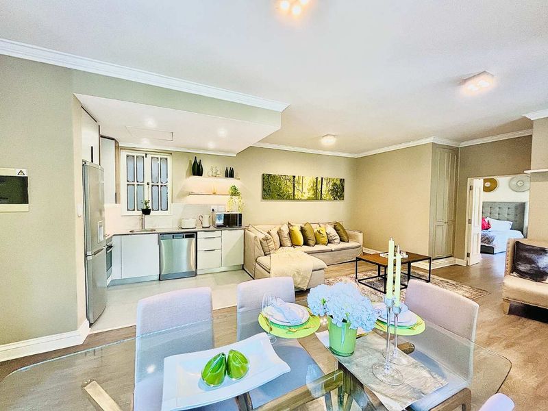 Furnished Executive Apartment Minutes from Sandton Business Hub - Photo 10