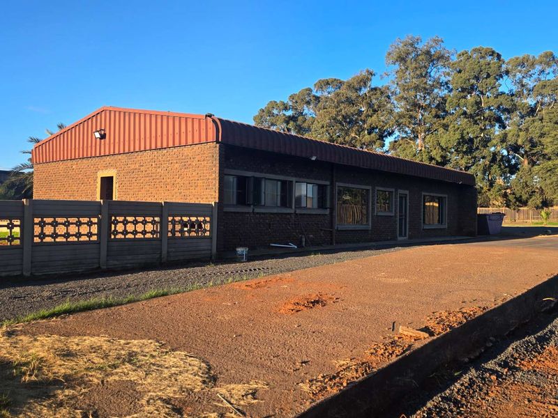 Expand Your Business Here - Workshop, Yard and Offices on 1.7HA - Photo 3