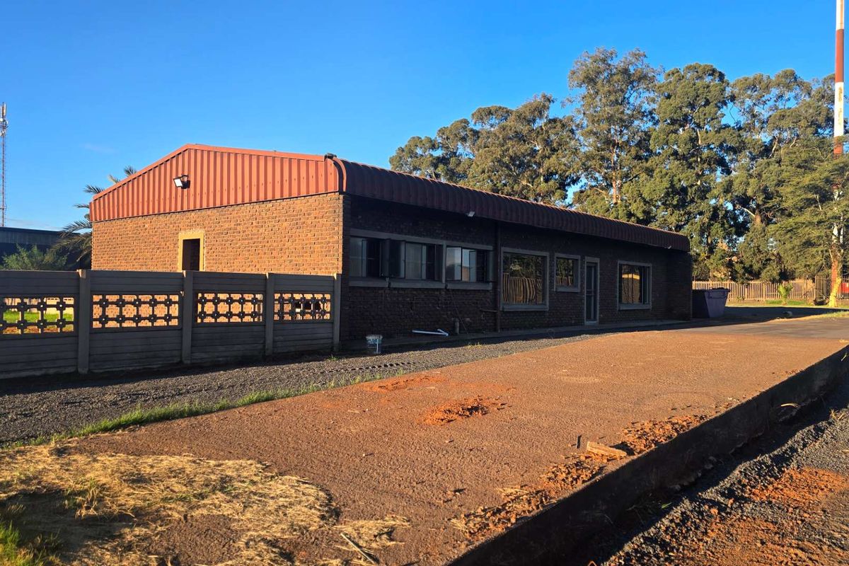 Expand Your Business Here - Workshop, Yard and Offices on 1.7HA - Photo 3