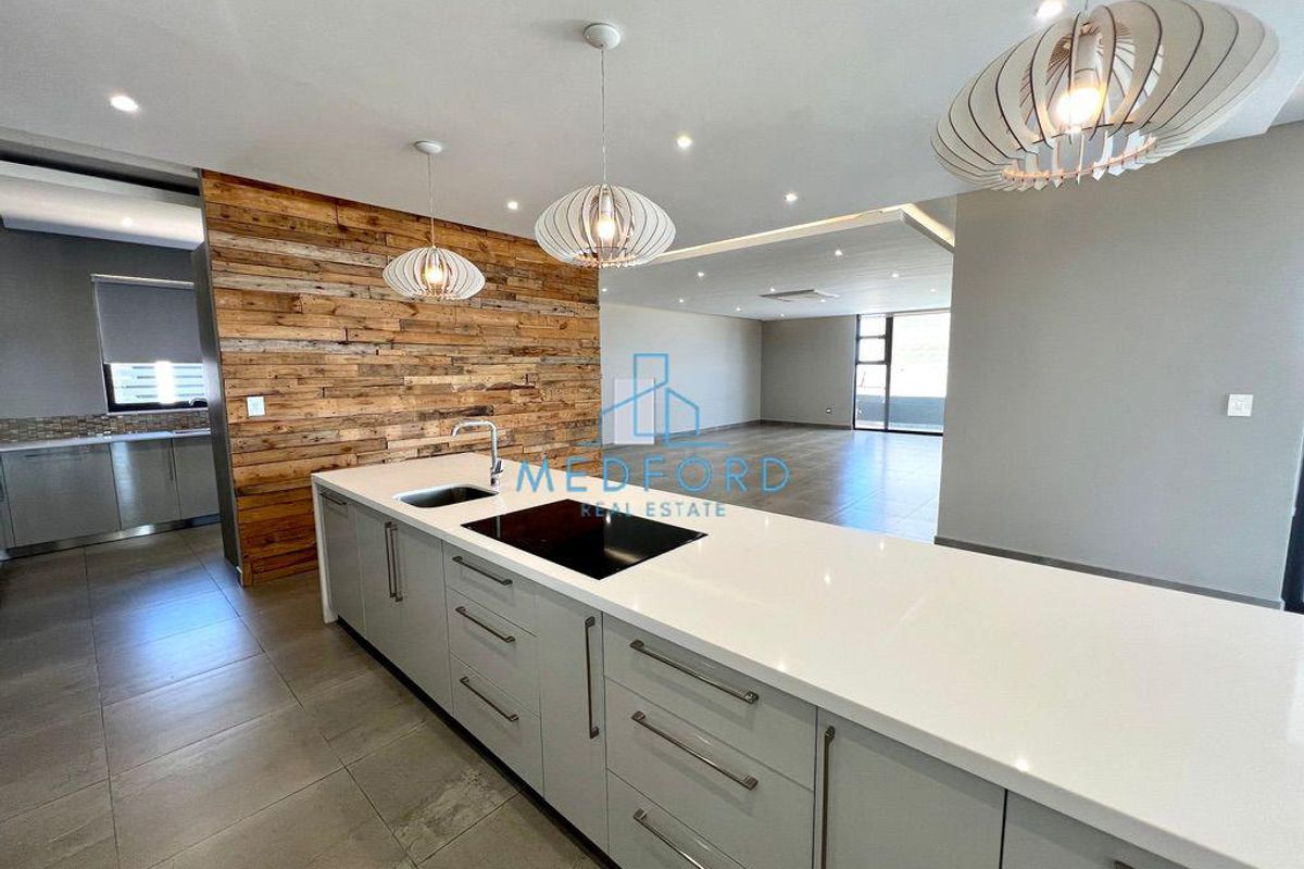 Luxury Living on Iconic Gamsa Street, Kleine Kuppe - Photo 3