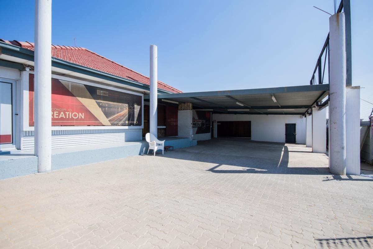 High-Traffic Office Location with Full Business Rights - Photo 2