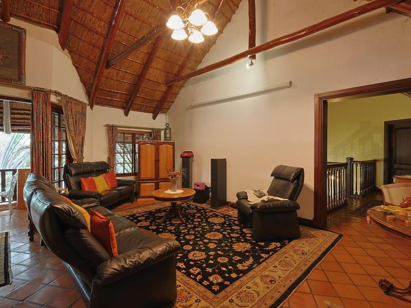 Architect-Designed Family Living with Timeless Craftsmanship in Silver Lakes Golf Estate - Photo 9