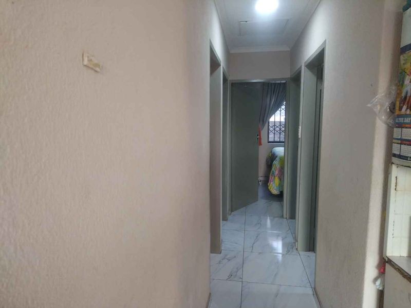 3 bedrooms house for sale in Soshanguve VV - Photo 6