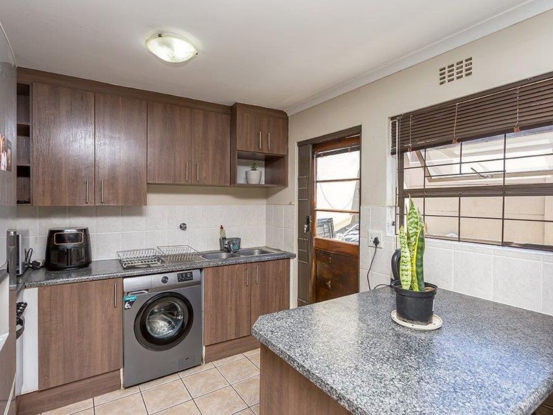 Estate Living Made Easy in Parklands - Photo 8