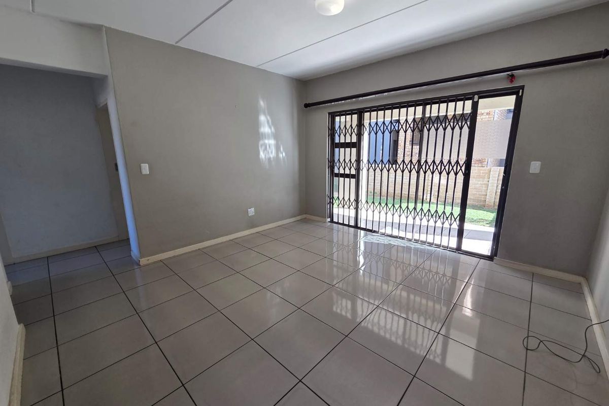 Secure 2-Bedroom Garden Unit – Pet-Friendly - Photo 5