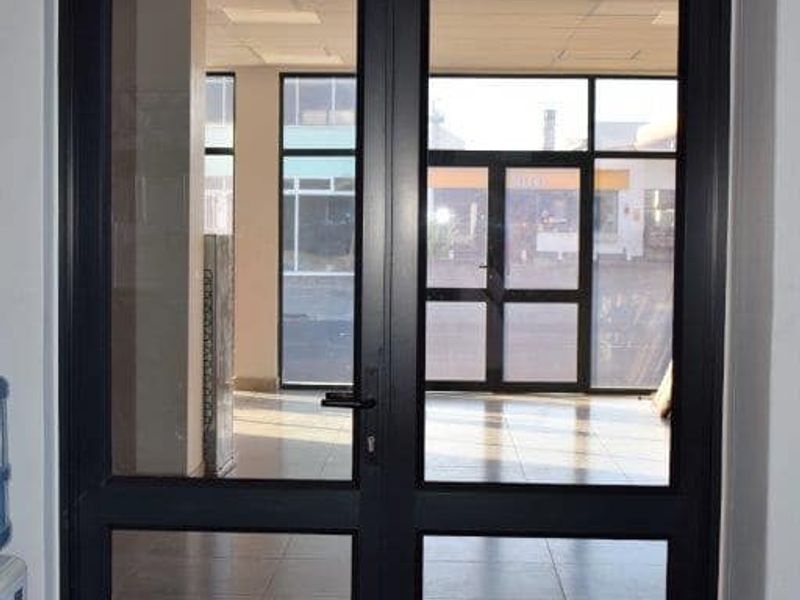 HOTEL FOR SALE IN WALVIS BAY. - Photo 2