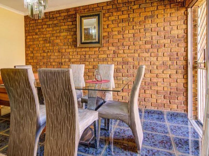 **Charming Two-Bedroom Townhouse for Sale in Norkem Park** - Photo 9