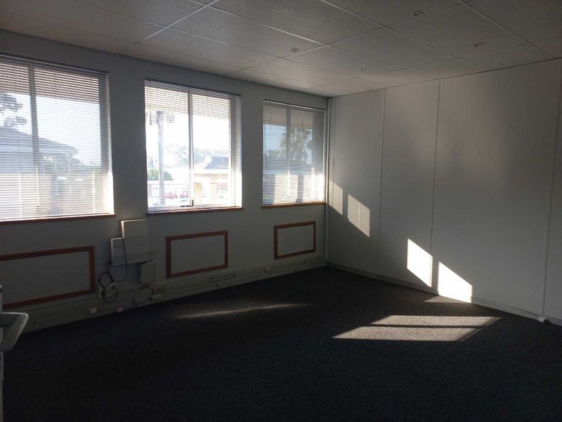 Office Park - First floor office space, available immediately! - Photo 6