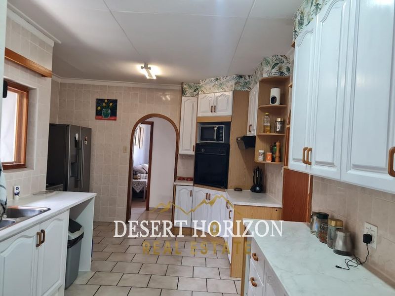 Erongo ,Swakopmund | Renovated Home with a garden oasis and flat - Photo 8