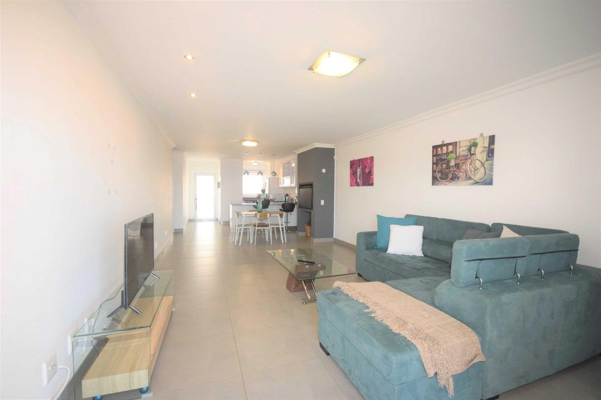 Townhouse for sale - Dolphin Beach - Photo 5