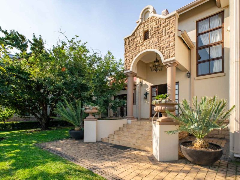 Timeless Luxury Meets Tranquil Living at Waterlake Farm - Photo 5