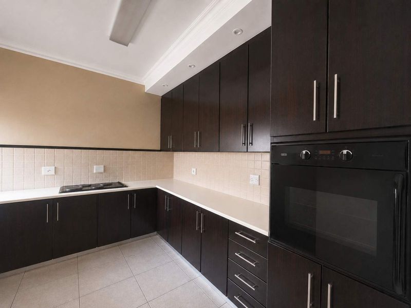 Exclusive Secure Retirement Living with the convenience of a solar system - Photo 3