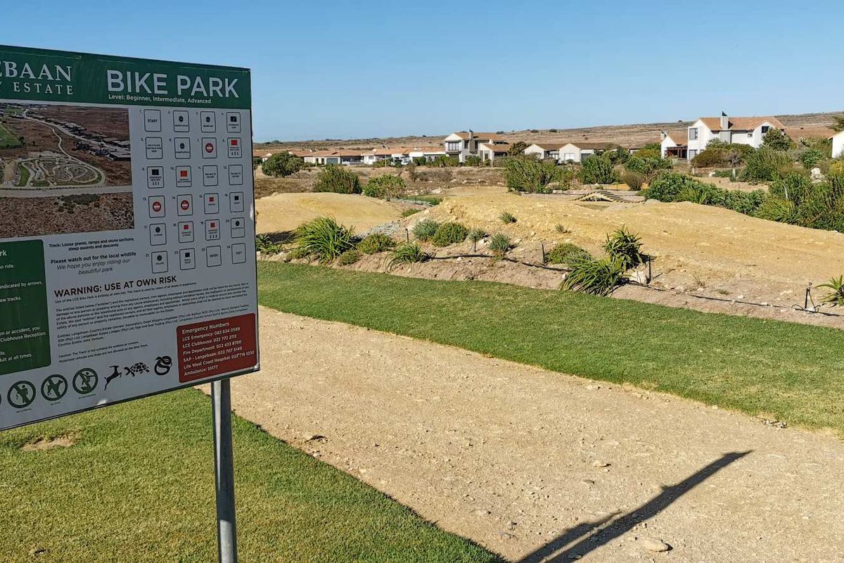 Spacious Corner Plot For Sale in Langebaan Country Estate – Prime Position in Le Juille - Photo 3