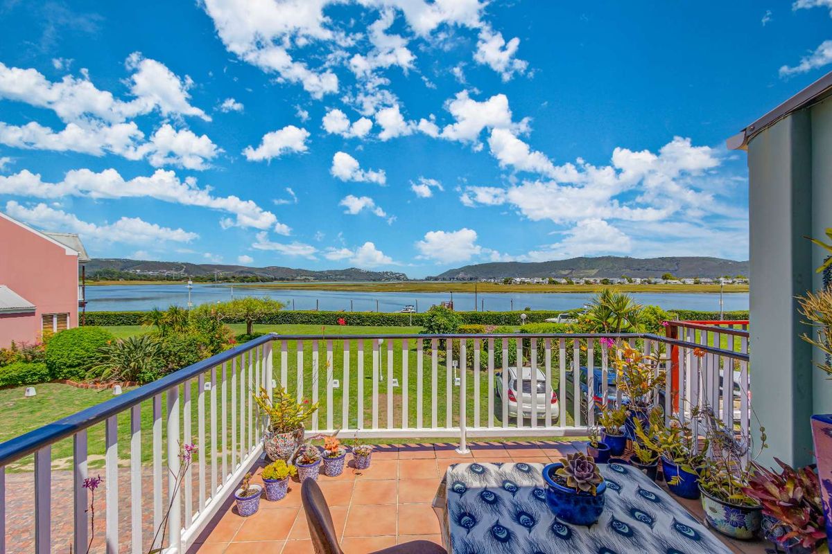 Uninterrupted views up the Estuary to the Knysna Heads - Photo 2