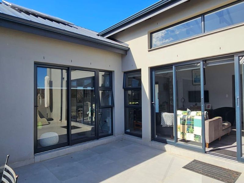 MOST BEAUTIFUL 3 BEDROOM DREAM HOME FOR RENT - Photo 7