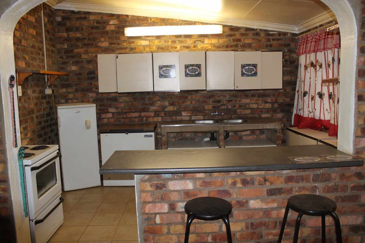 1 BEDROOM GARDEN COTTAGE - Photo 2