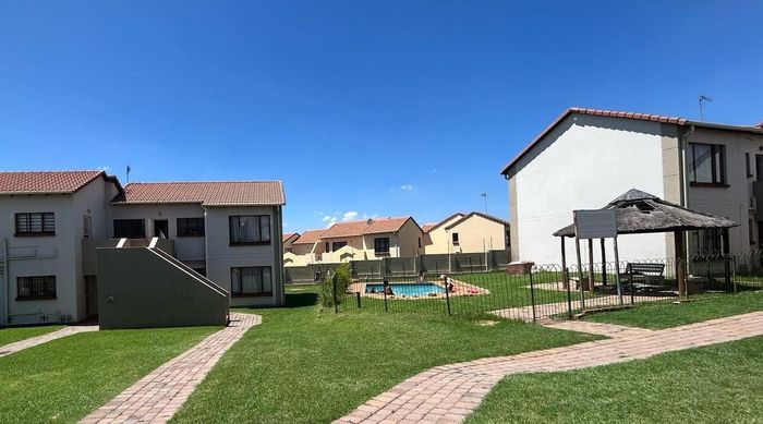 Property #2426112, Apartment For Sale in Mondeor