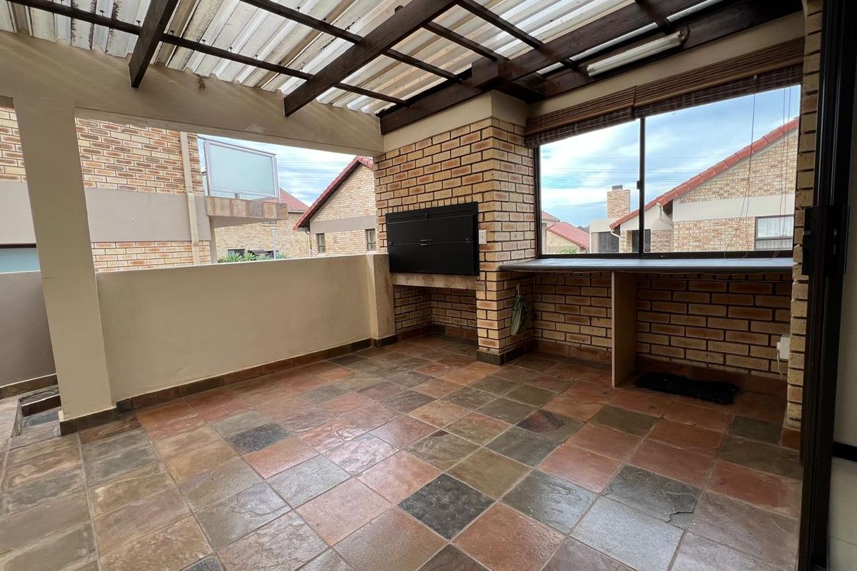 Low maintenance Townhouse in Seemeeupark - Photo 3