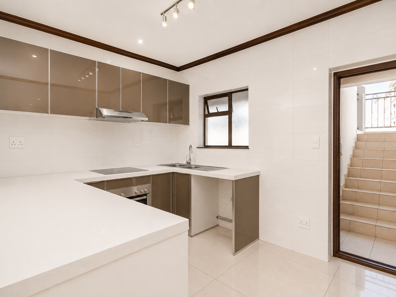 A Modern Ground Floor Unit - Photo 2