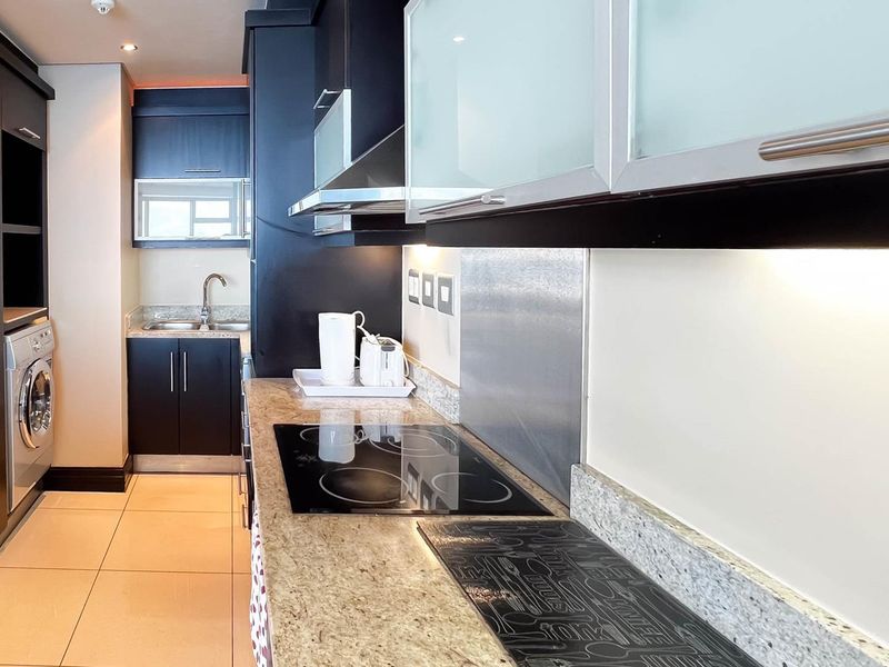 2 BEDROOM | 2.5 BATHROOM APARTMENT - Photo 4