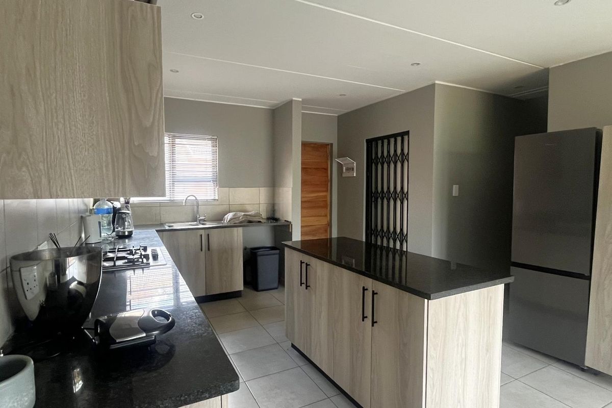 The Kind of Home You’ll Love Coming Back To - Photo 2
