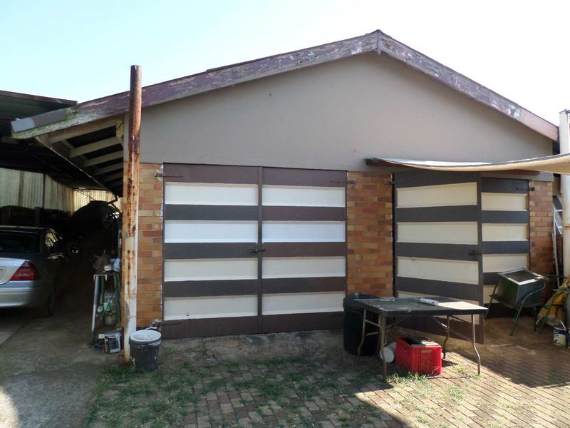 Spacious family home in secure estate. - Photo 6