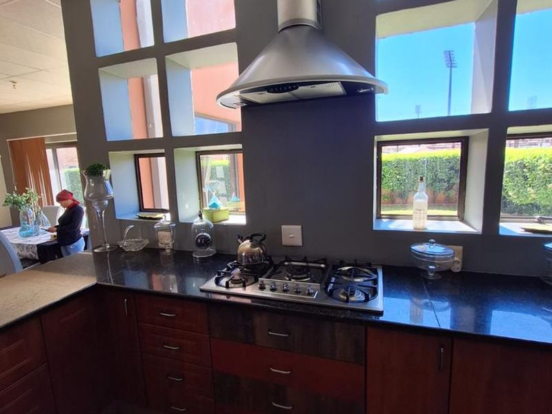 Charming Double Storey Family Home with Modern Amenities - Photo 4