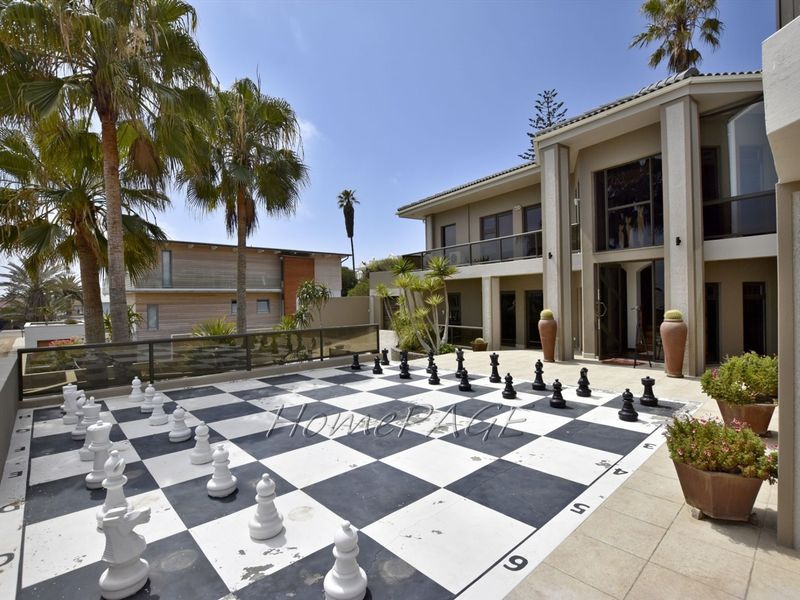 Central, Swakopmund:  Luxury Mansion is for Sale. - Photo 7