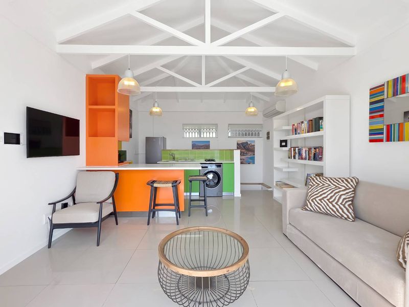 Secluded Comfort: Furnished Apartment with Parking - Photo 10