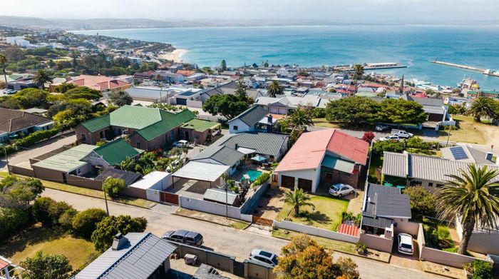 Property #2434257, House For Sale in Linkside