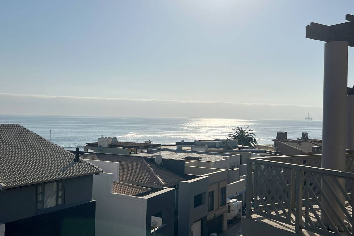 Stunning Sea Views - Photo 5