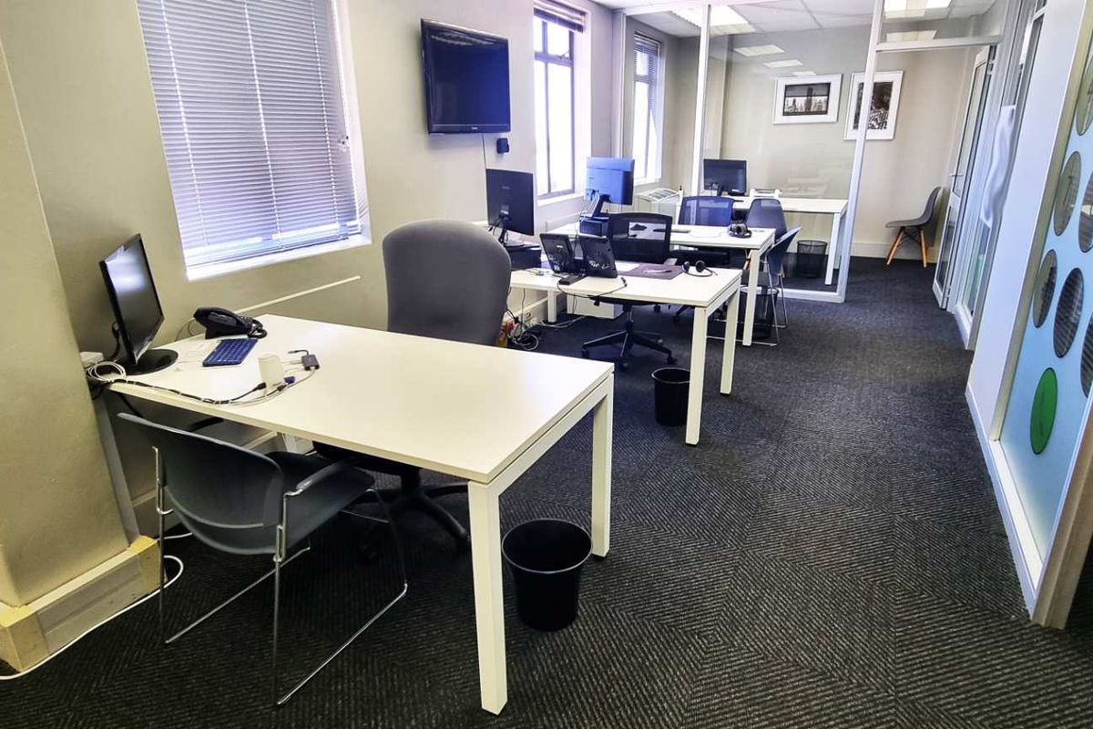 Tenanted Office in AAA Grade Office Park - Photo 4