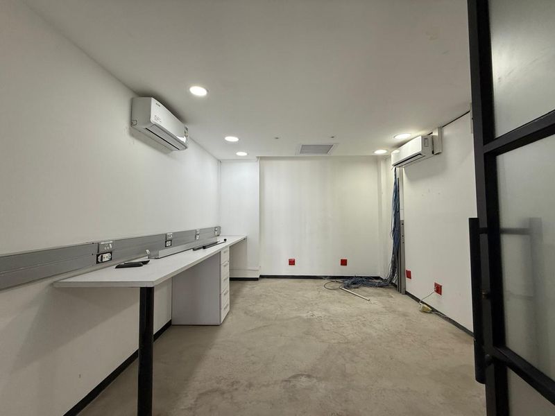 Prime Office Space Available in Silverstream Office Park - Photo 7