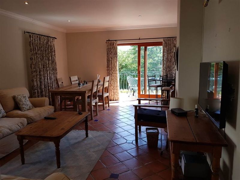 FURNISHED FIRST FLOOR COTTAGE - Photo 9