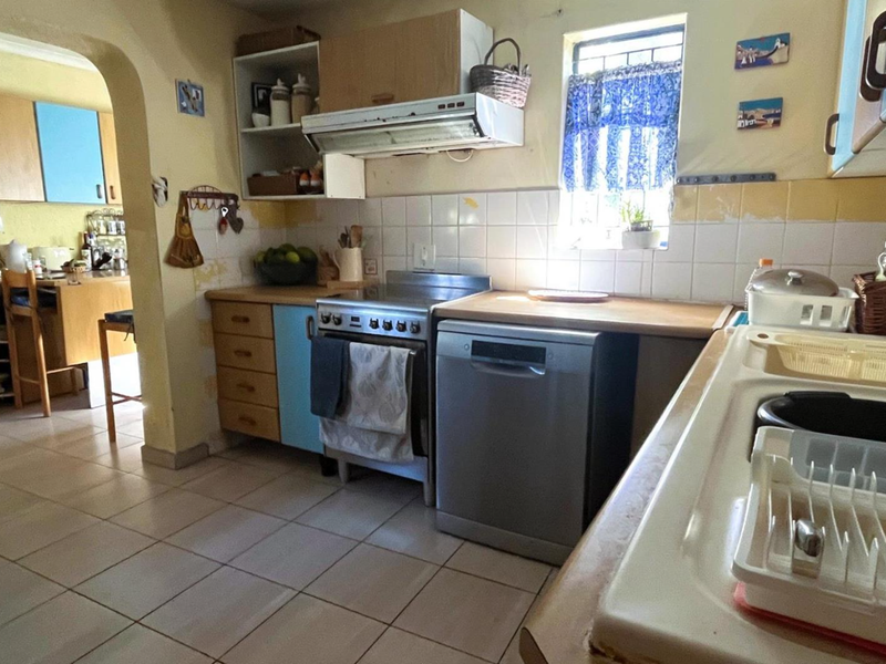 Charming 4 Bedroom Home Bursting with Potential – Elandspark - Photo 10