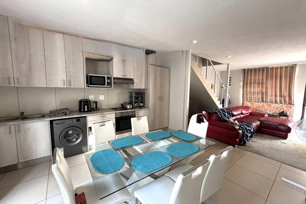 2 Bedroom Townhouse For Sale In Elisenheim - Photo 4