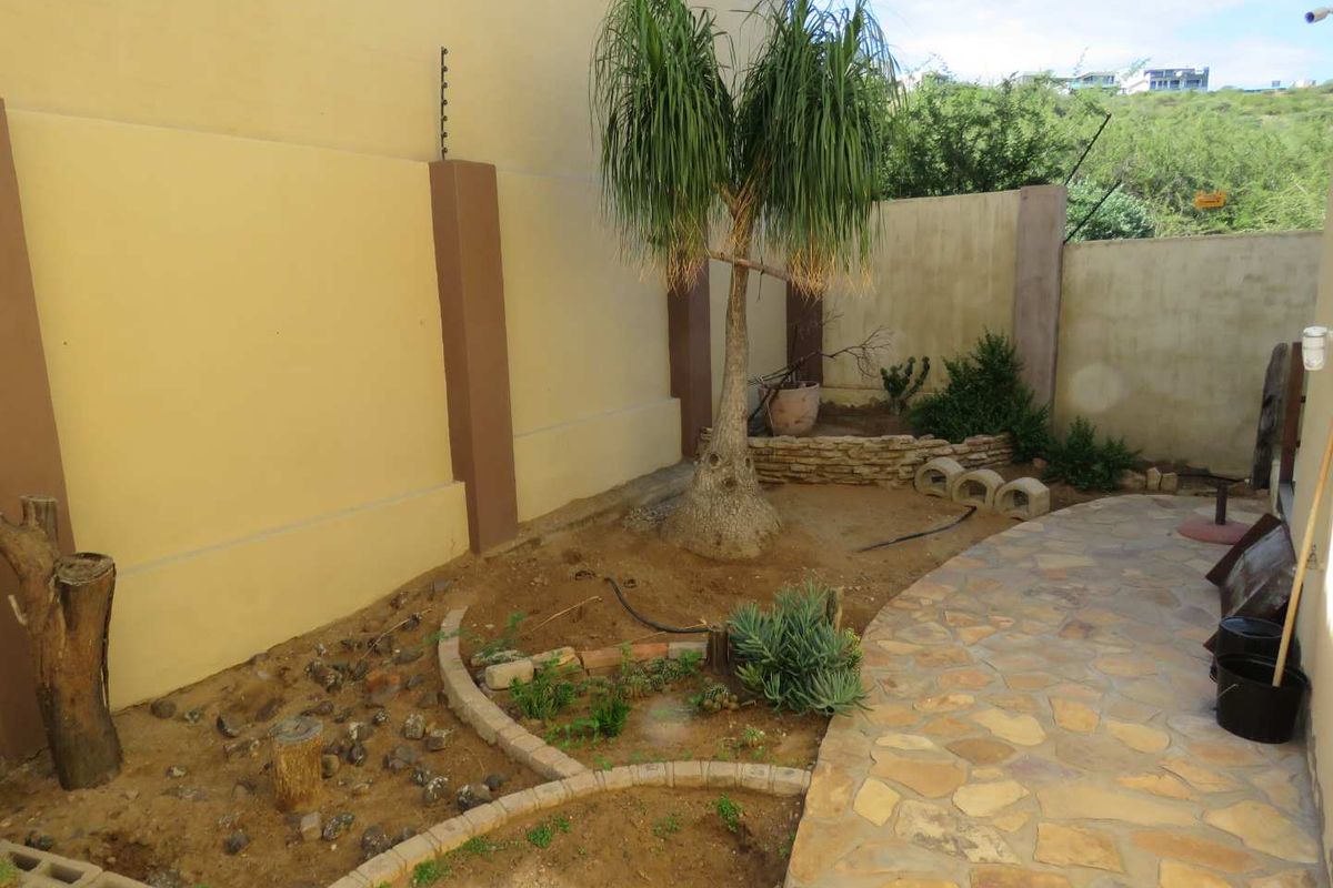 Elevate Your Lifestyle in This Stunning Three-Bedroom Home - Photo 4