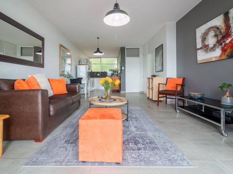 UNIQUE Contemporary Gem in Thorniebrae - Photo 4