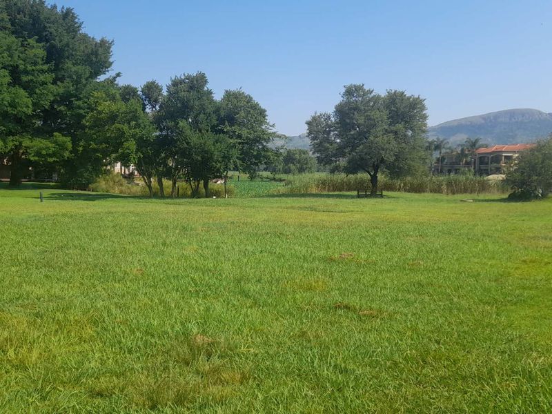 Prime North-Facing Property with Direct Dam Access in Westlake Country & Safari Estate - Photo 5