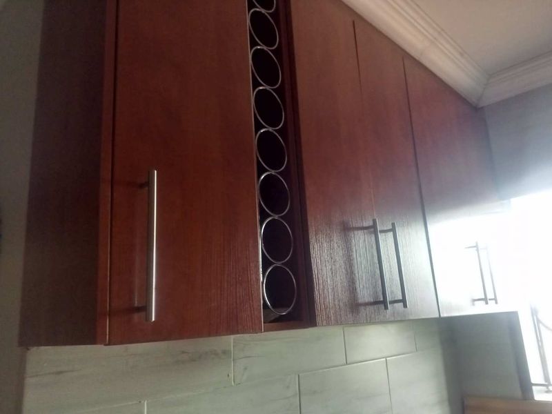 Cozy 2-Bedroom Flat with Modern Amenities in Devon, Nigel - Photo 6