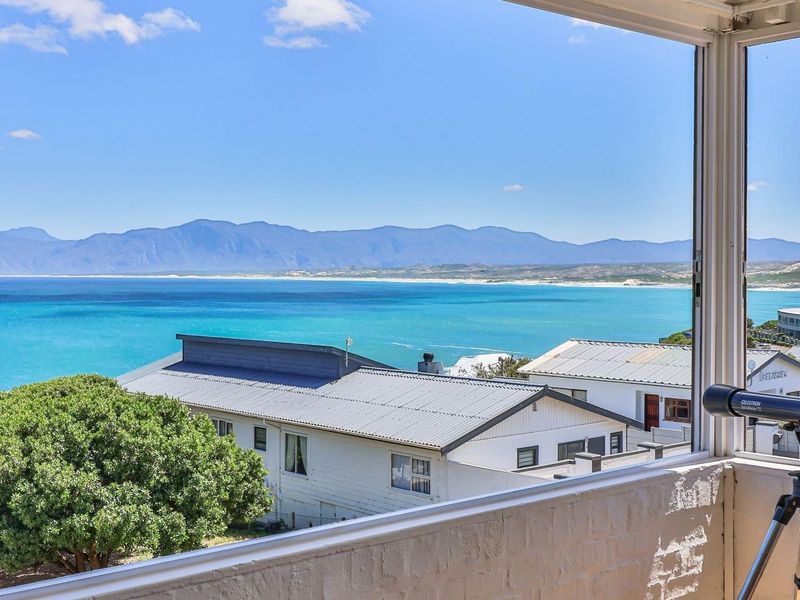 Seaside Stunner in De Kelders - Photo 5