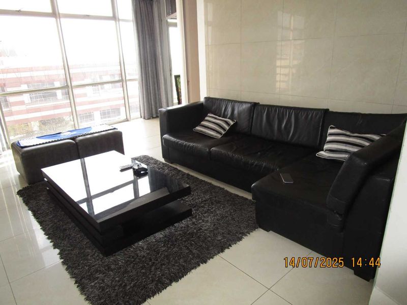MAGNIFICENT 2 BED 2 BATH FULLY FUENISHED APARTMENT - Photo 3