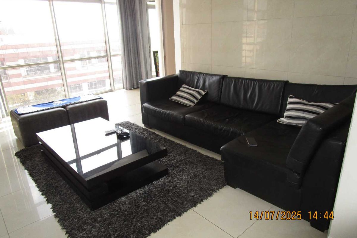 MAGNIFICENT 2 BED 2 BATH FULLY FUENISHED APARTMENT - Photo 3