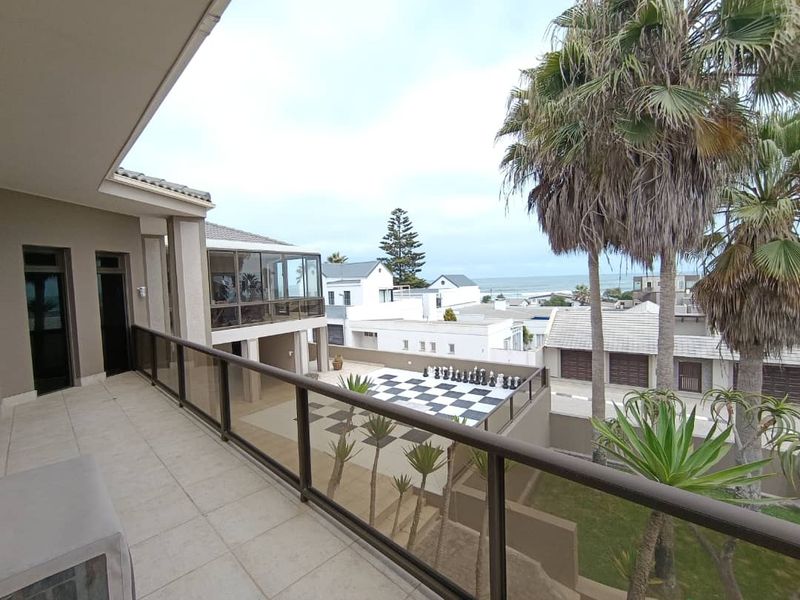 **Luxurious Double-Storey Mansion with Stunning Sea Views** - Photo 10