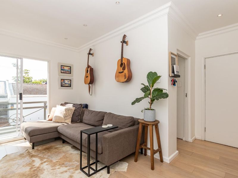 Modern Elegance In Prime Location - Photo 2