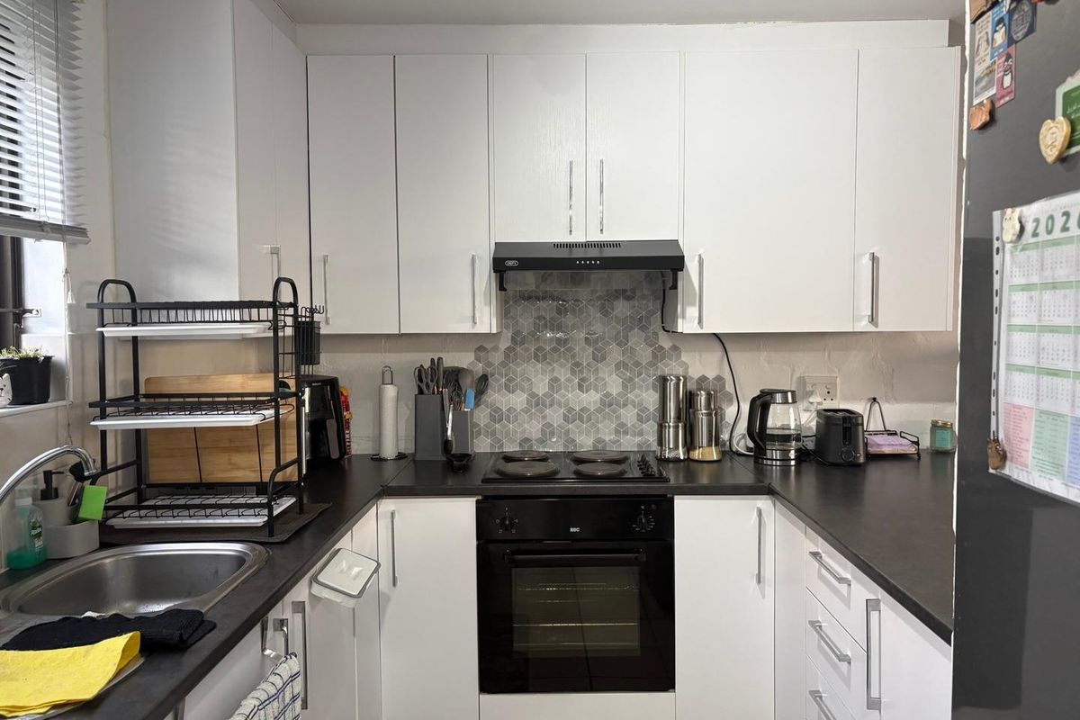 Lovely 2 bedroom duplex in Owerbosch West Beach - Photo 4