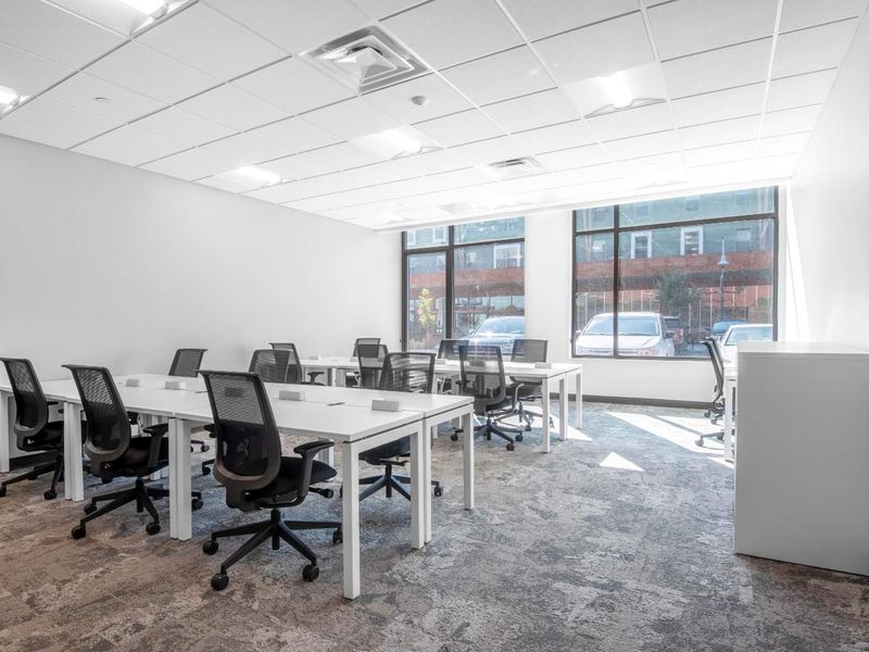 All-inclusive access to professional office space for 15 persons in Regus Uni Park - Photo 1